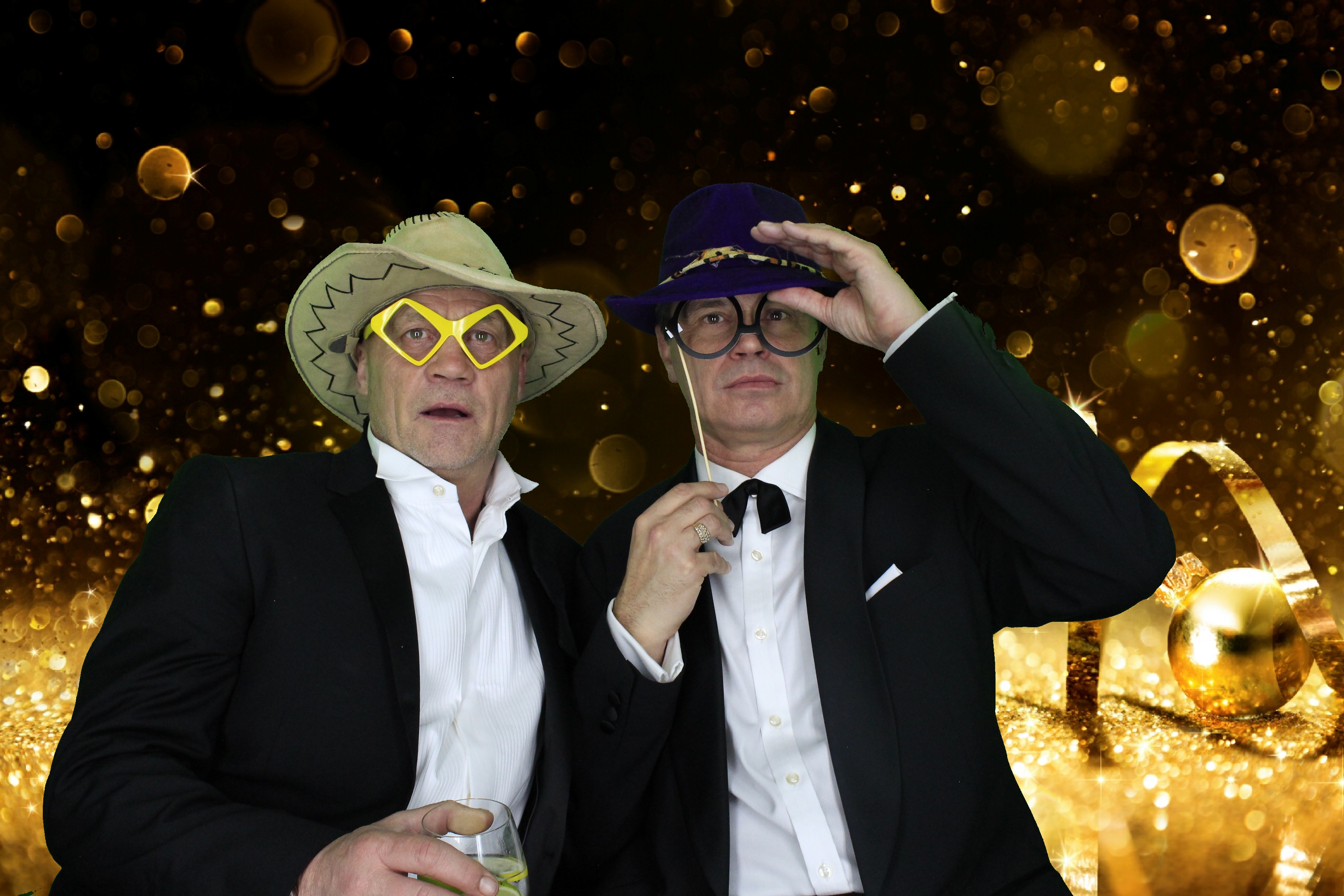 New Years Eve Party Silvermere | View more photos from the event at gallery.myphotoboothexperience.co.uk/u/MyPhotoBoothExperienceLtd/New-Years-Eve-Party-Silvermere